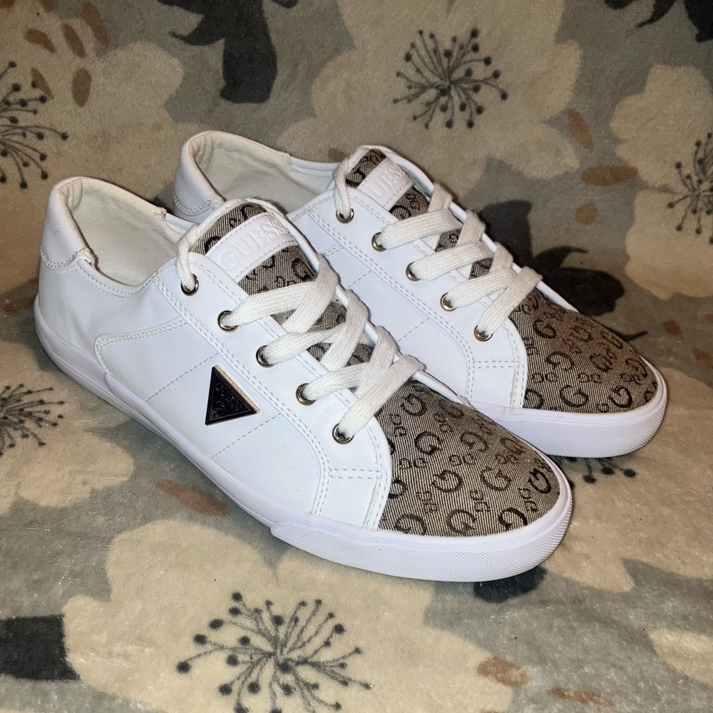 Guess Logo Sneakers Good Condition
